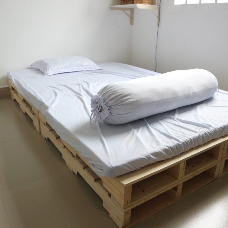 Giường pallet 1m4x2m